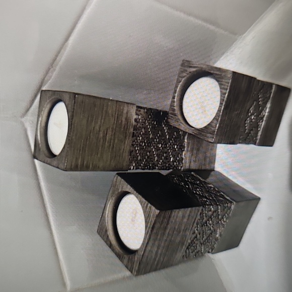 Elegant Gray Tealight Candle Holder Set Of 3 Silver New Three Sizes - Picture 12 of 13